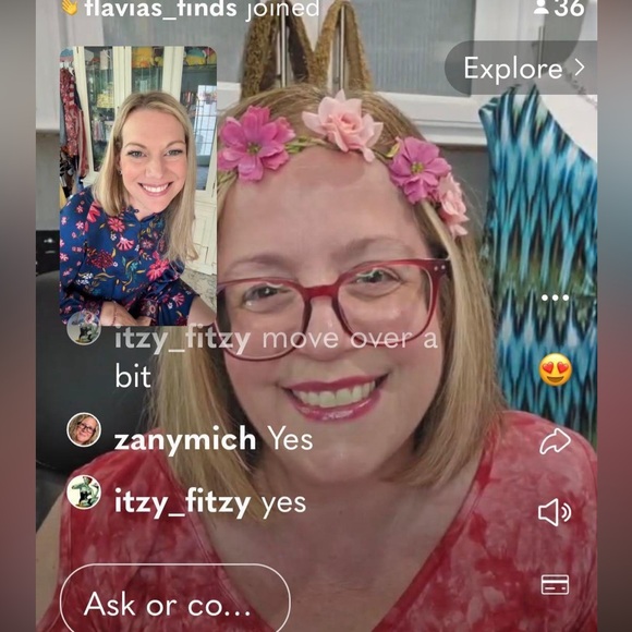 LAURAEWATTS 💗 IS LIVE! Come shop and hang out with us! - Picture 10 of 16